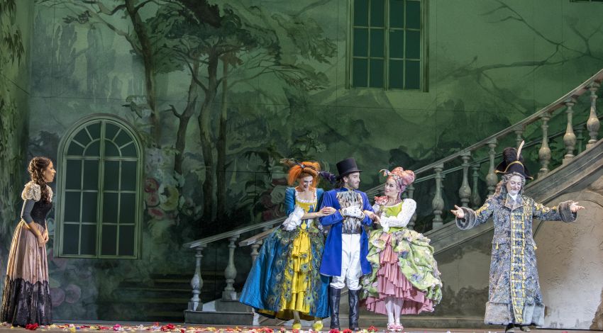La Cenerentola Foto: Thilo Beu